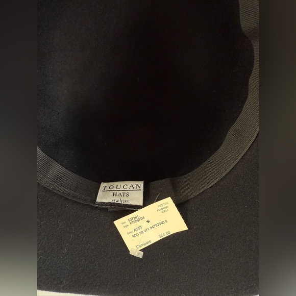 Brand new with new tag. Toucan hat New York. Very classic. - Picture 6 of 8
